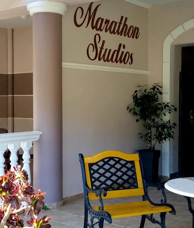 Marathon Studios & Apartments Keri ภายนอก รูปภาพ